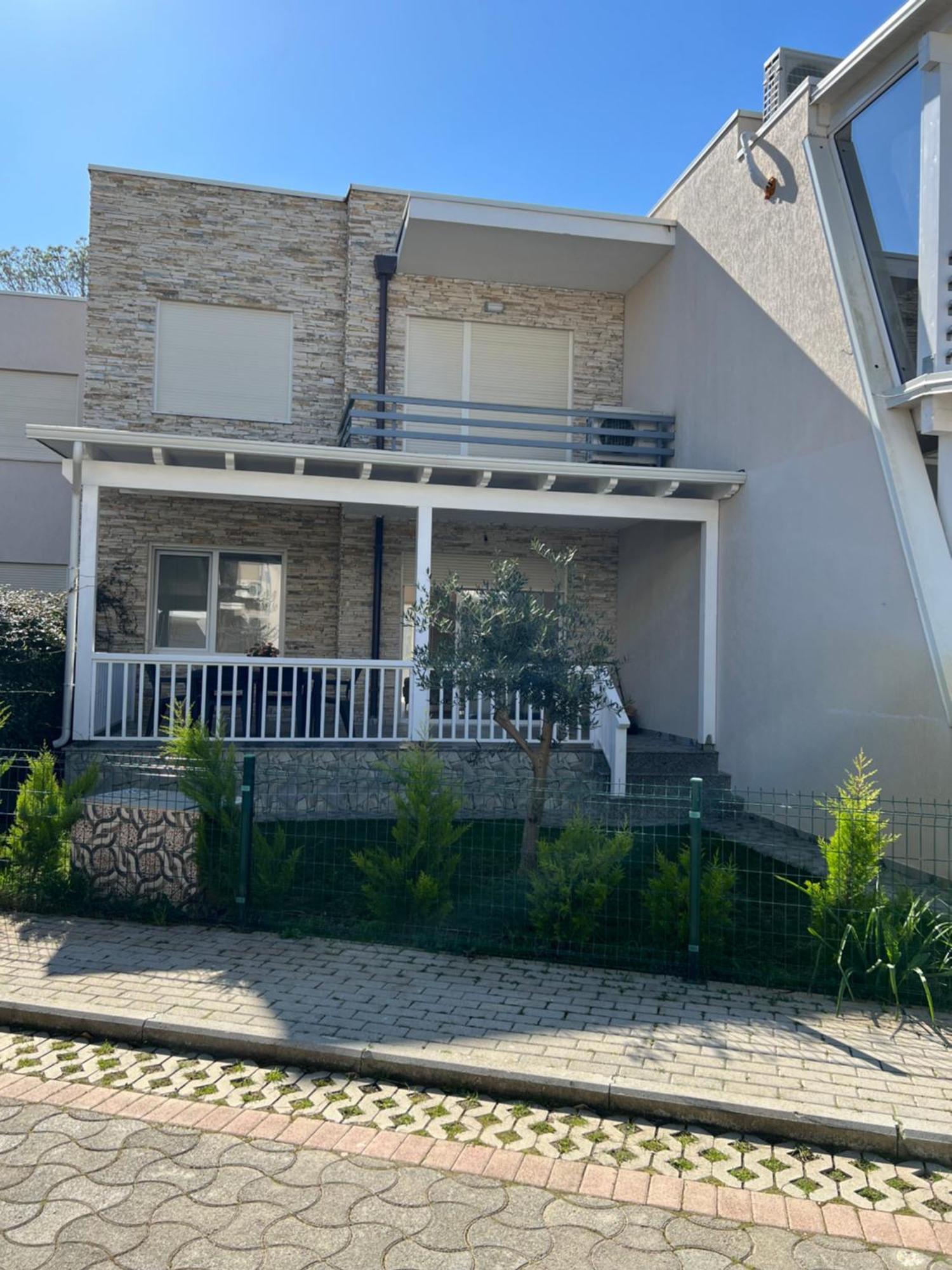 Casa Al Mare, Lura 3 Gjiri I Lalzit Feriehus *